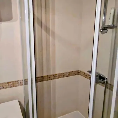 - Cucetno * Сандански