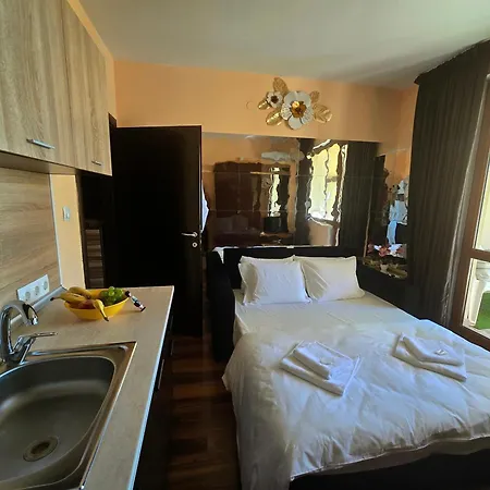 - Cucetno Апартамент